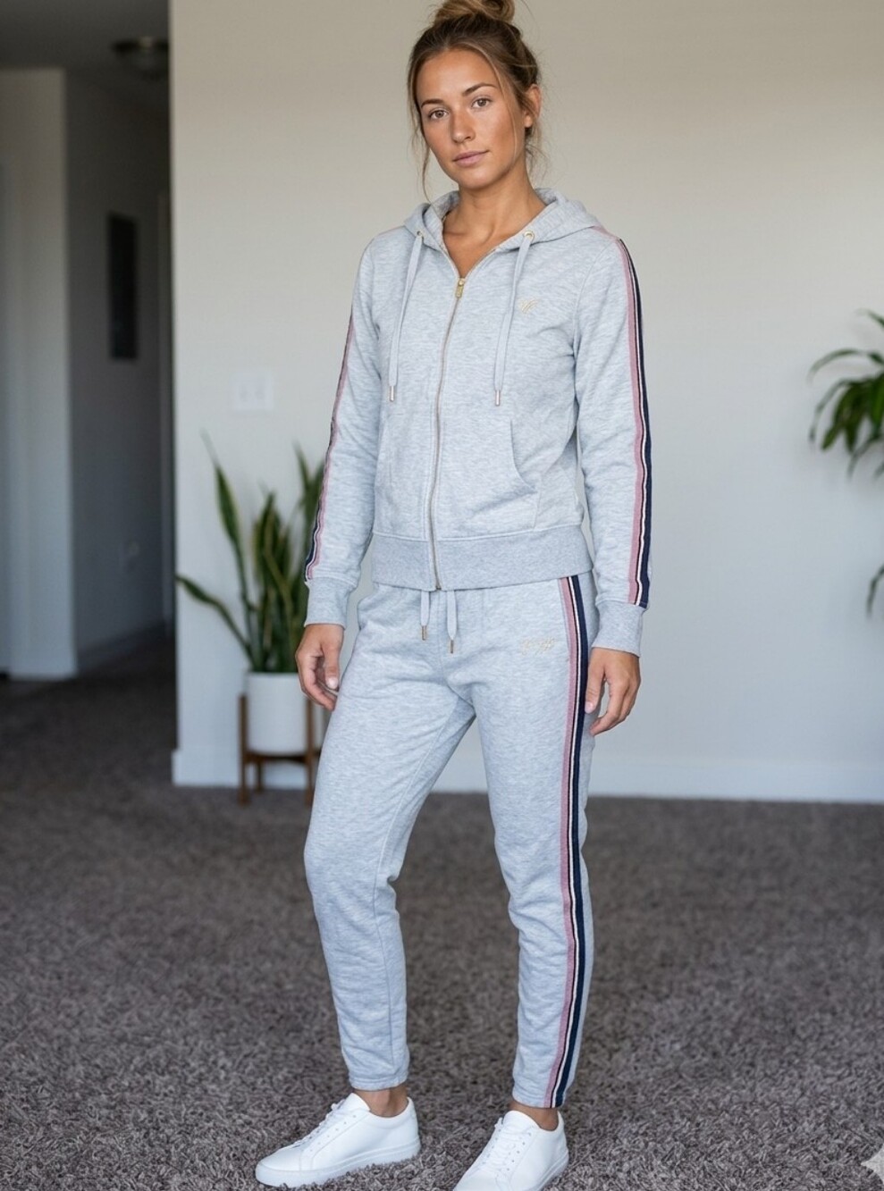 Juicy Couture Light Gray Hoodie With Joggers Set M/L